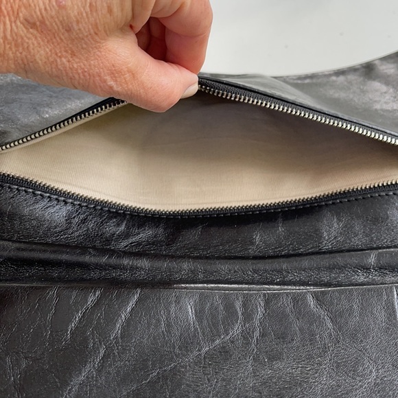 Tory Burch Reva black leather convertible clutch - Picture 9 of 10